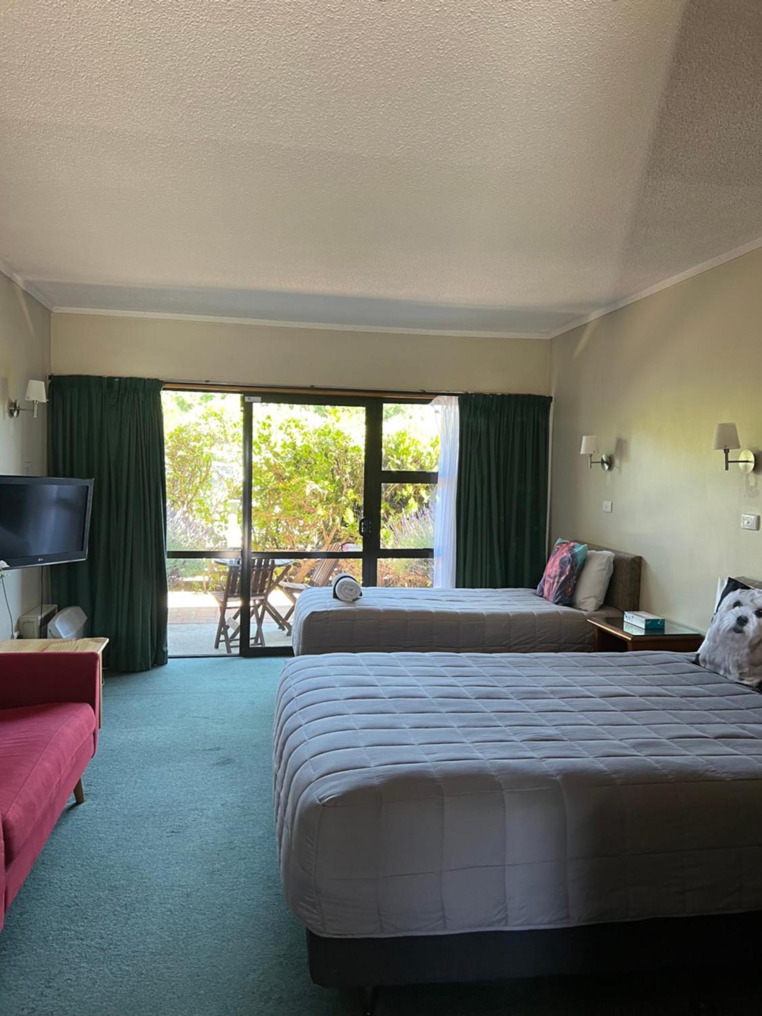 Aspiring Lodge Motel Wanaka Exterior photo